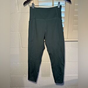 Girlfriend Collective Leggings in Moss with pockets